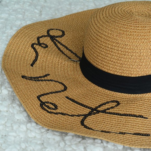 Do Not Disturb Beach Hat - Picture 2 of 6